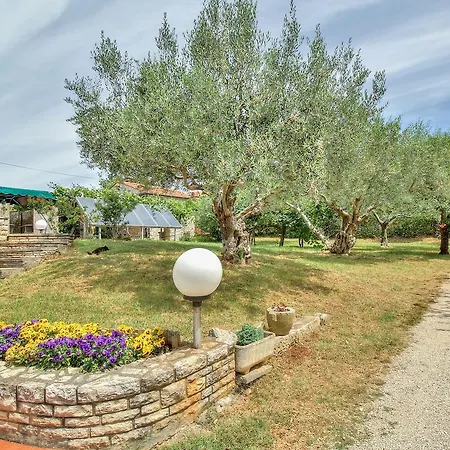 Pensjonat Nadia House With 3*