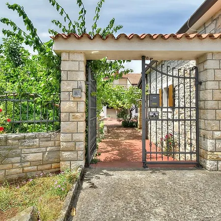 Pensjonat Nadia House With 3*